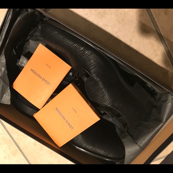 Men’s Louis Vuitton - Picture 5 of 5